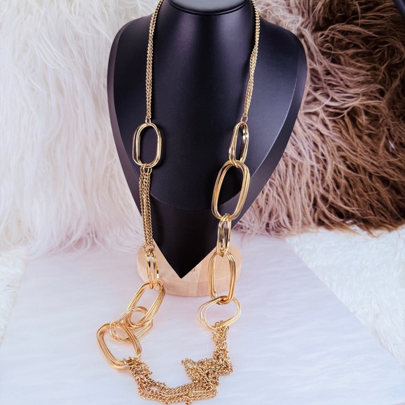 Long chunky chain, goldtone, costume layering necklace - Picture 4 of 11